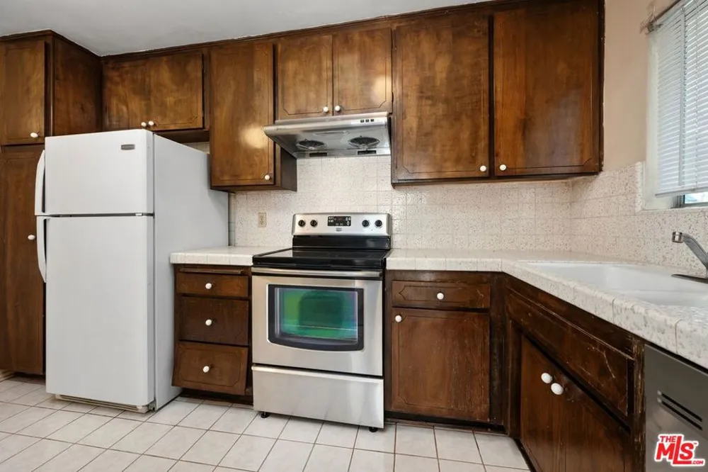 1831 Barry Avenue #3 Los Angeles, CA 90025