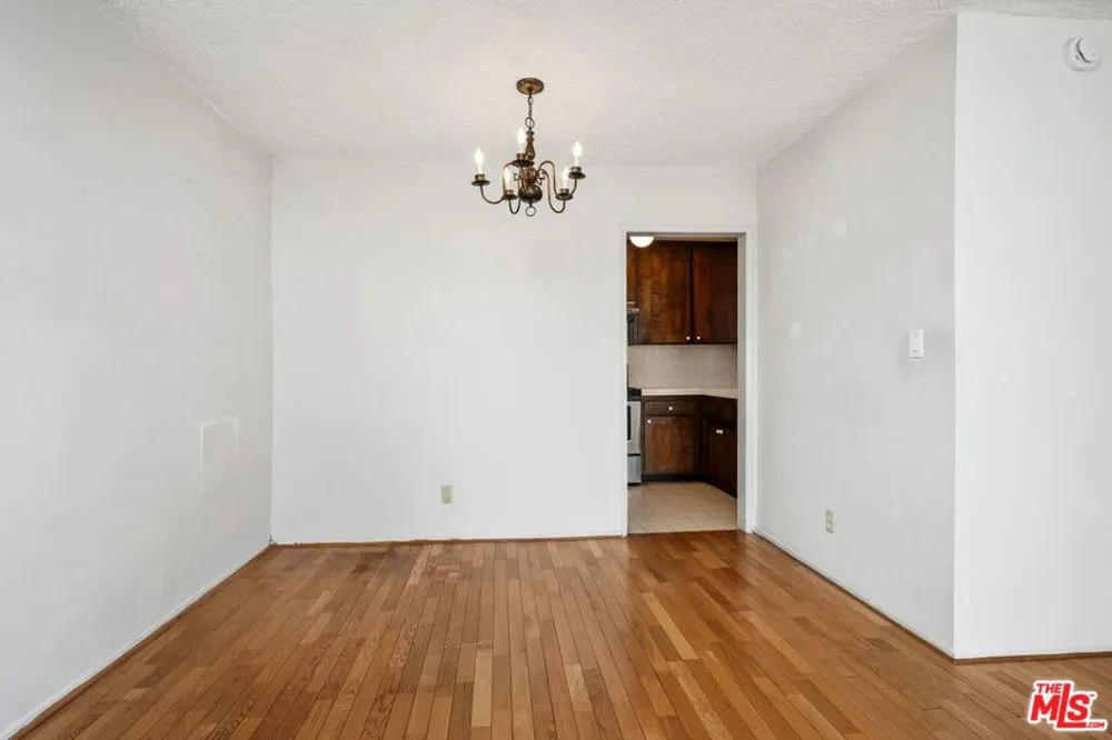 1831 Barry Avenue #3 Los Angeles, CA 90025