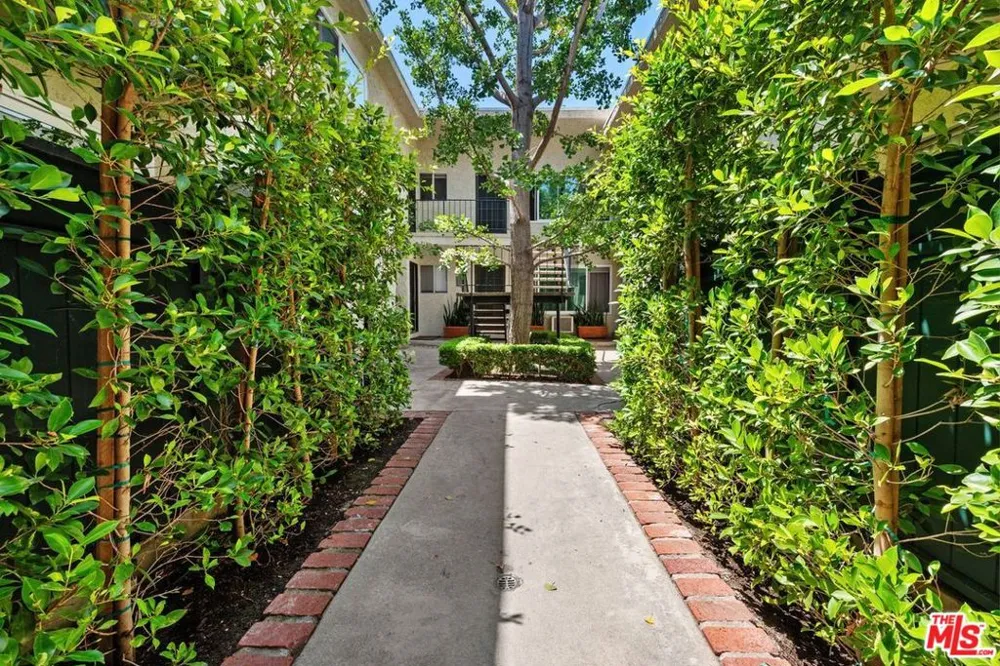 1831 Barry Avenue #3 Los Angeles, CA 90025