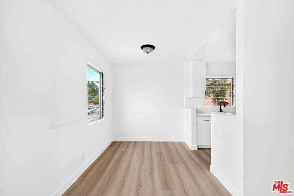 4777 San Vicente Boulevard #8 Los Angeles, CA 90019