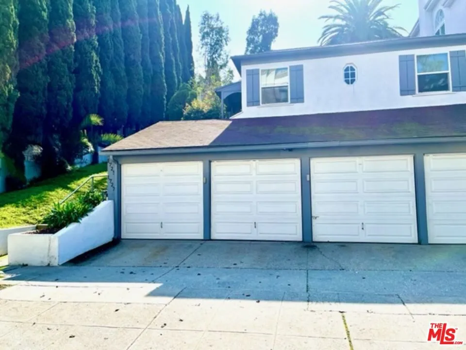 1725 Malcolm Avenue Los Angeles, CA 90024