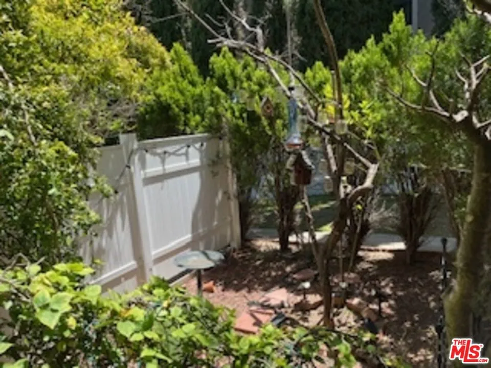 1725 Malcolm Avenue Los Angeles, CA 90024