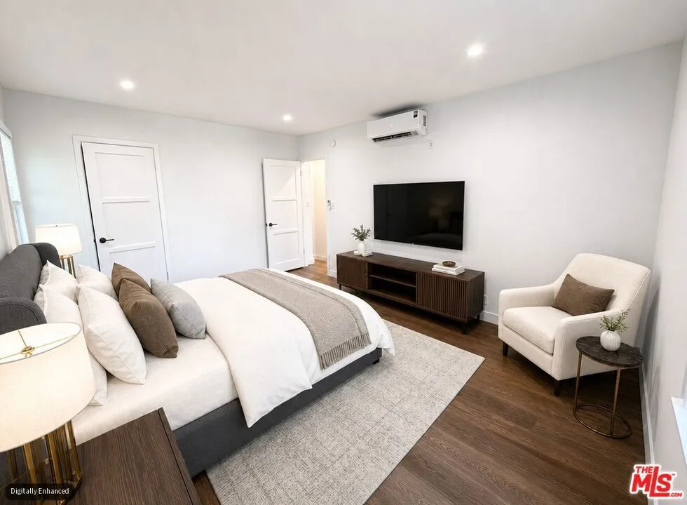 1725 Malcolm Avenue Los Angeles, CA 90024