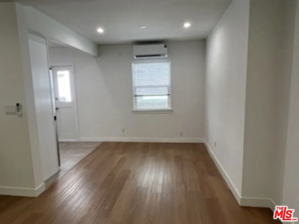 1725 Malcolm Avenue Los Angeles, CA 90024