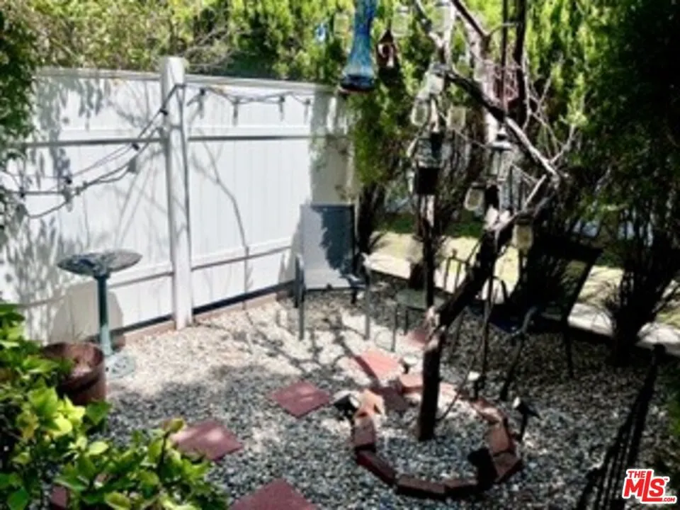 1725 Malcolm Avenue Los Angeles, CA 90024