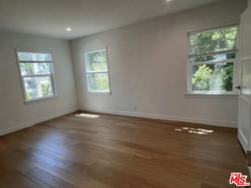 1725 Malcolm Avenue Los Angeles, CA 90024
