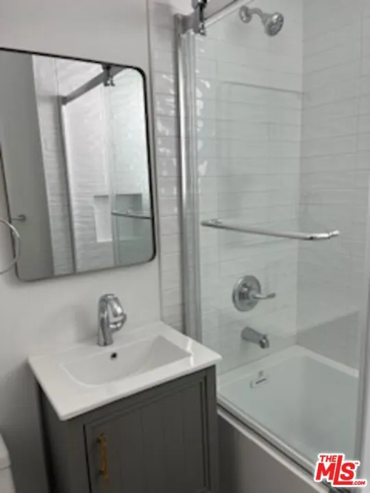 1725 Malcolm Avenue Los Angeles, CA 90024