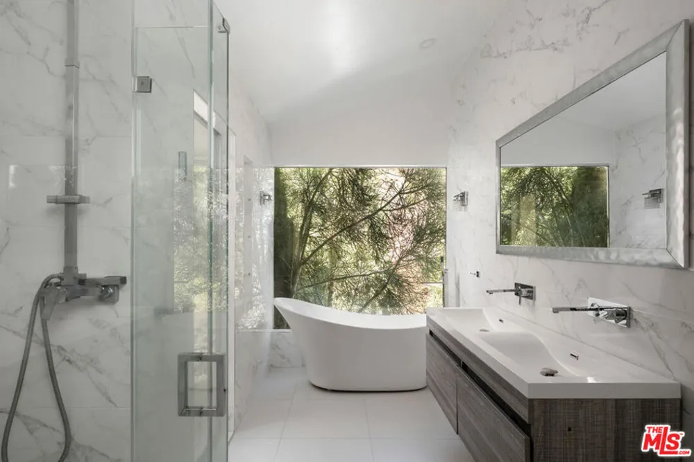 9659 Cedarbrook Drive Los Angeles, CA 90210