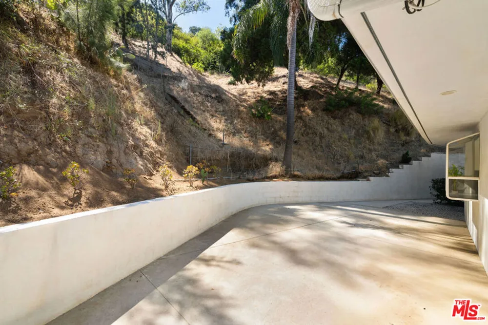 9659 Cedarbrook Drive Los Angeles, CA 90210