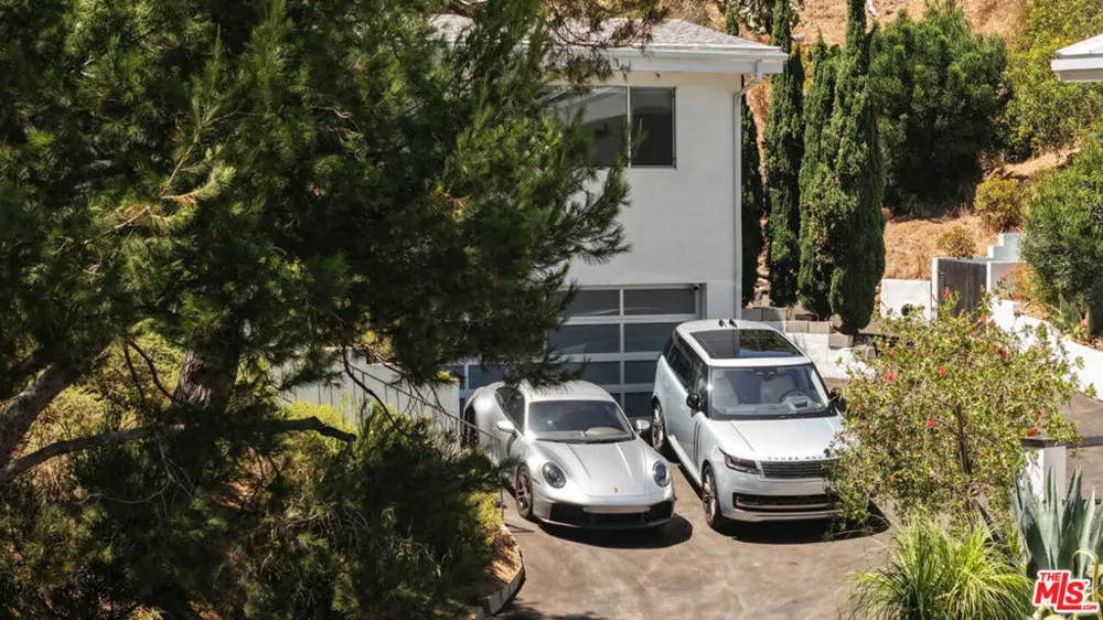 9659 Cedarbrook Drive Los Angeles, CA 90210