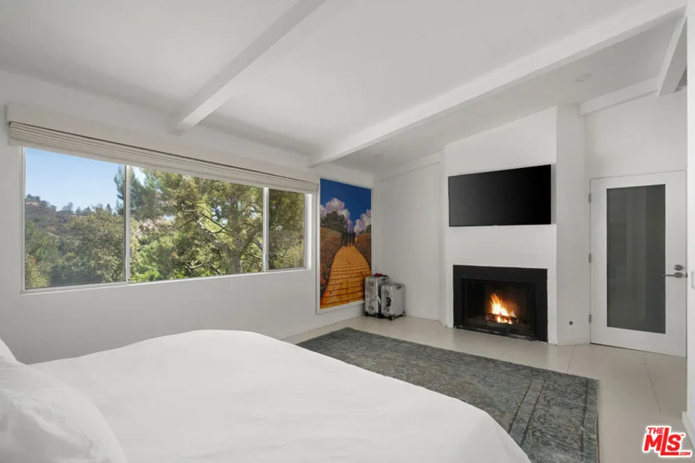 9659 Cedarbrook Drive Los Angeles, CA 90210