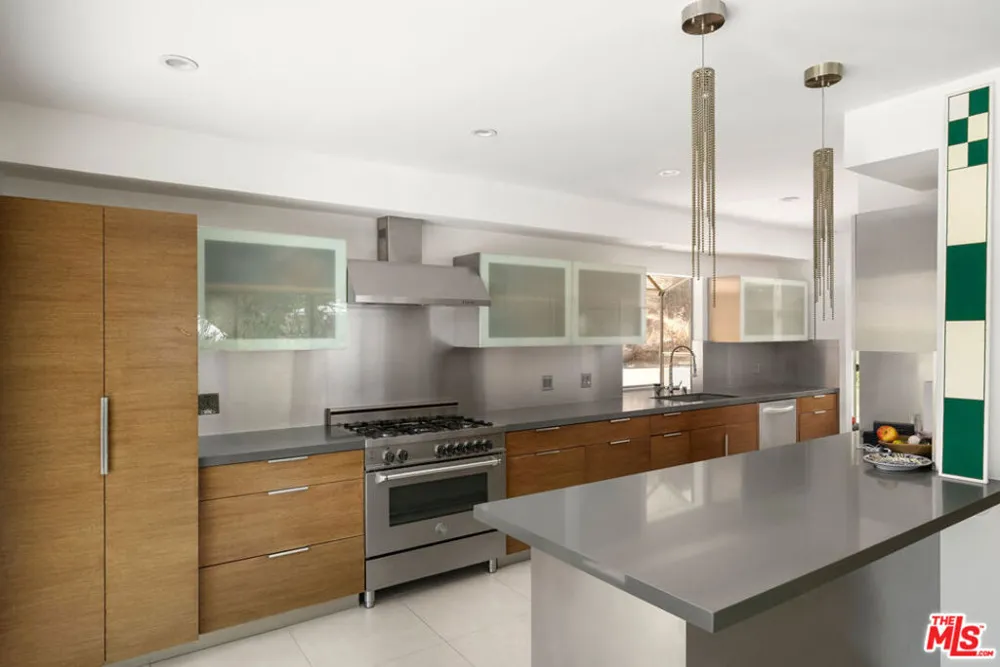 9659 Cedarbrook Drive Los Angeles, CA 90210