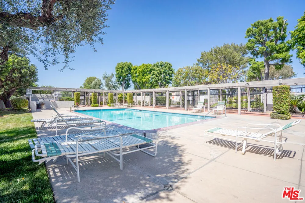 12203 Santa Gertrudes Avenue #64 La Mirada, CA 90638