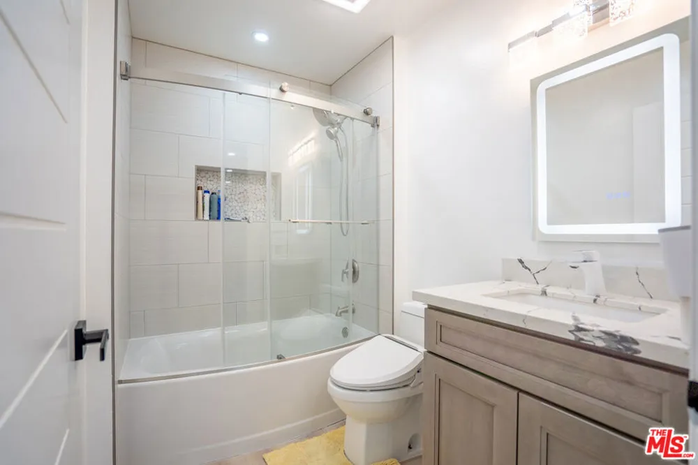 12203 Santa Gertrudes Avenue #64 La Mirada, CA 90638