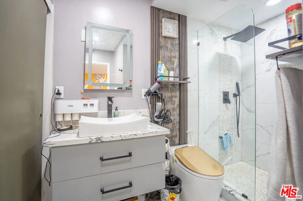 12203 Santa Gertrudes Avenue #64 La Mirada, CA 90638