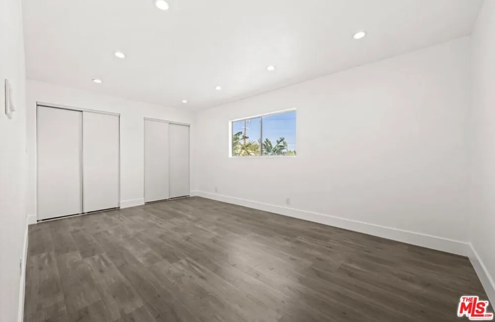 6257 Lindley Avenue Los Angeles, CA 91335