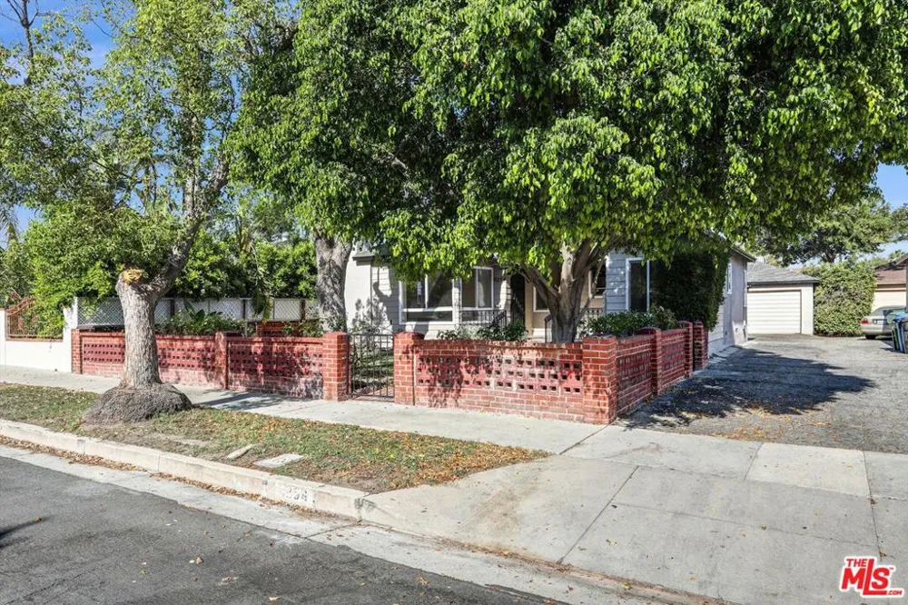6254 Ben Avenue Los Angeles, CA 91606