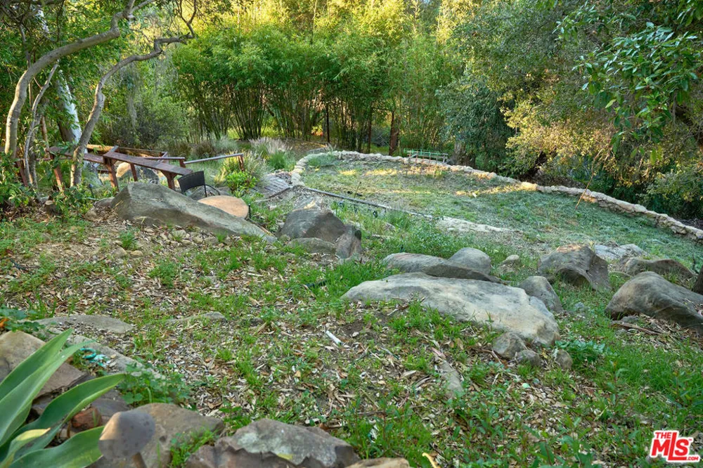 22068 Topanga School Road Topanga, CA 90290