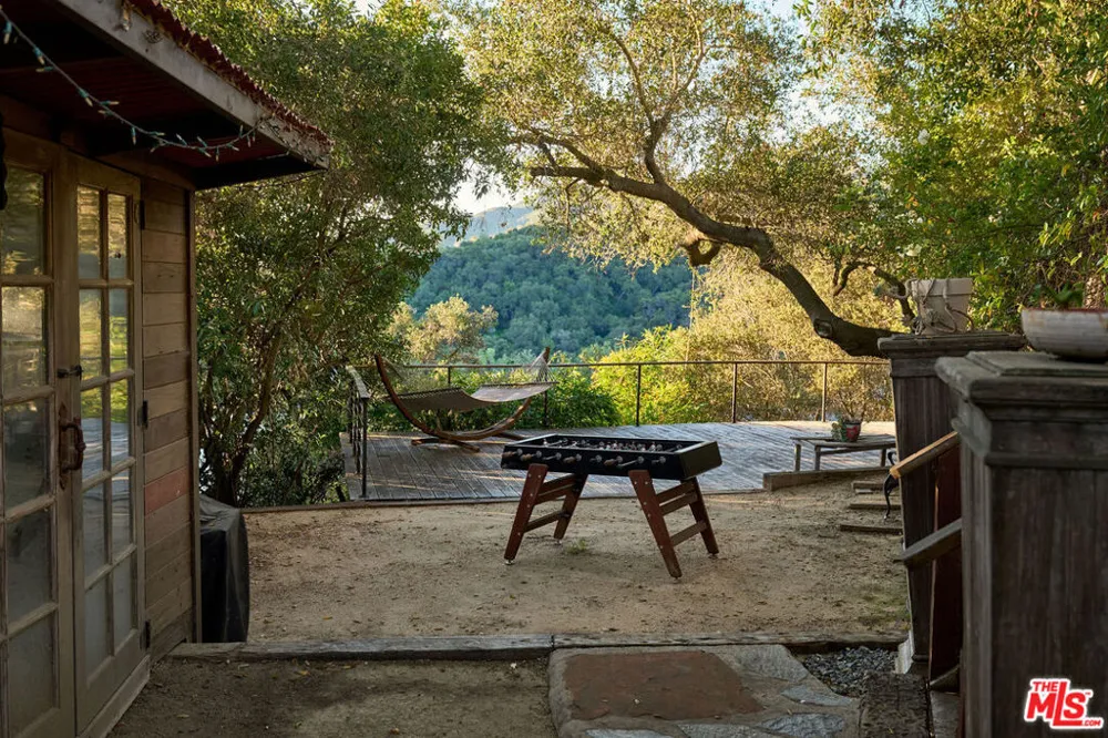 22068 Topanga School Road Topanga, CA 90290
