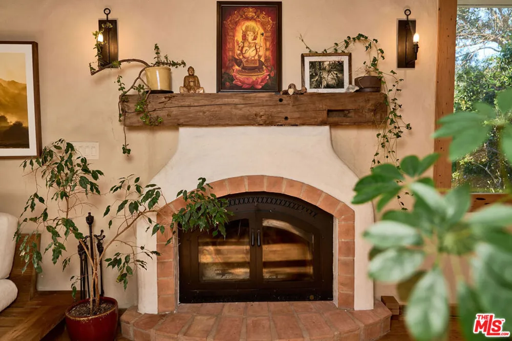 22068 Topanga School Road Topanga, CA 90290