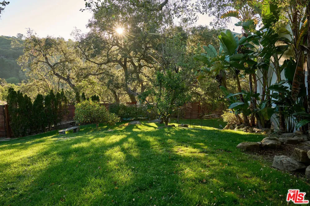 22068 Topanga School Road Topanga, CA 90290