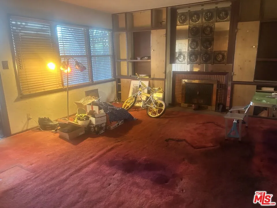 11726 Spinning Avenue Hawthorne, CA 90250