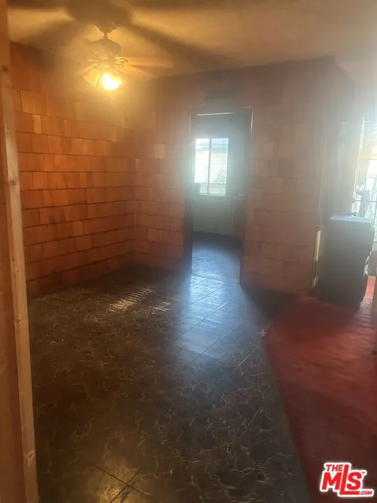 11726 Spinning Avenue Hawthorne, CA 90250