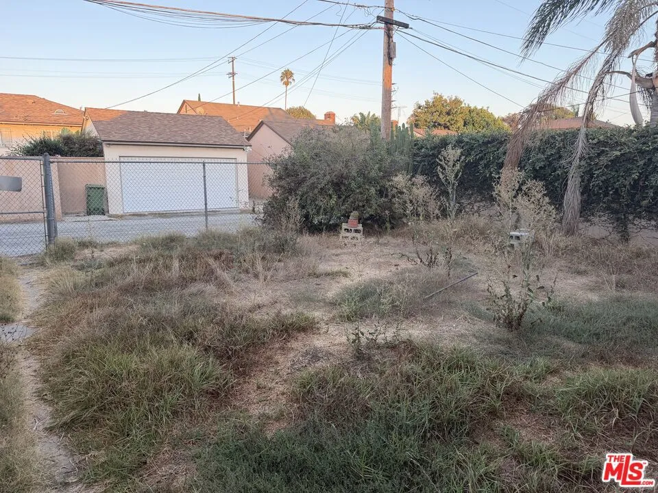 11726 Spinning Avenue Hawthorne, CA 90250