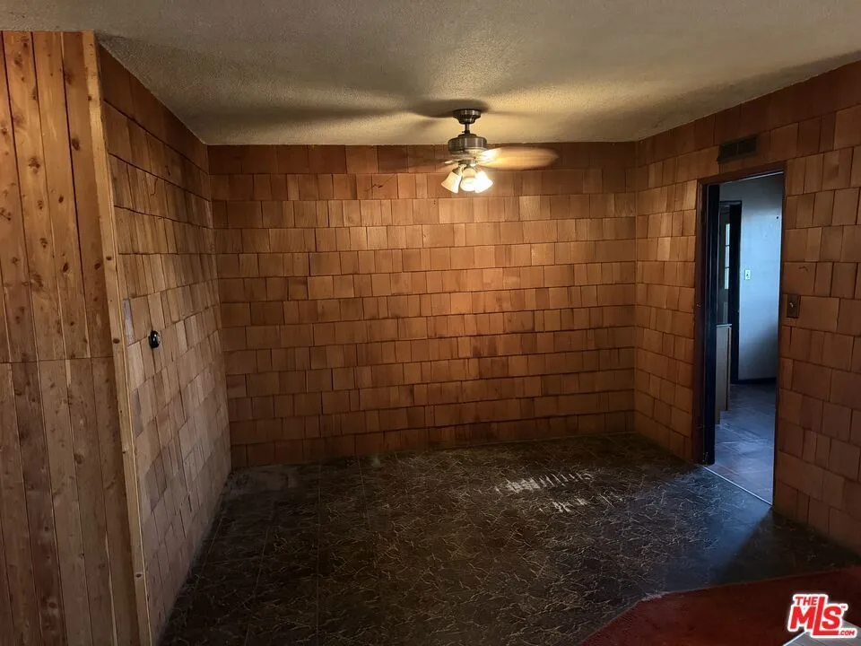 11726 Spinning Avenue Hawthorne, CA 90250