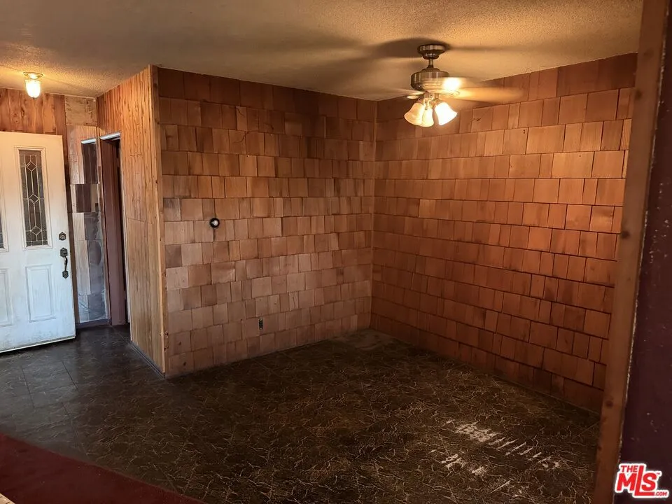 11726 Spinning Avenue Hawthorne, CA 90250