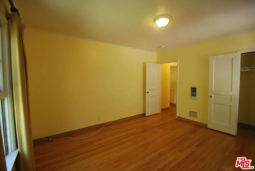 325 PALM DRIVE #E Beverly Hills, CA 90210
