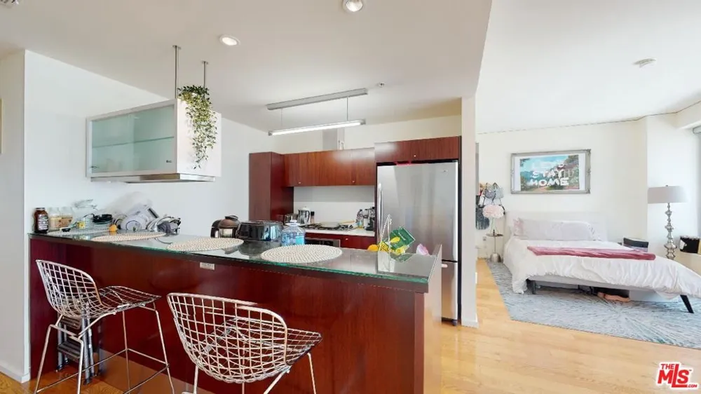 1155 S Grand Avenue #1106 Los Angeles, CA 90015