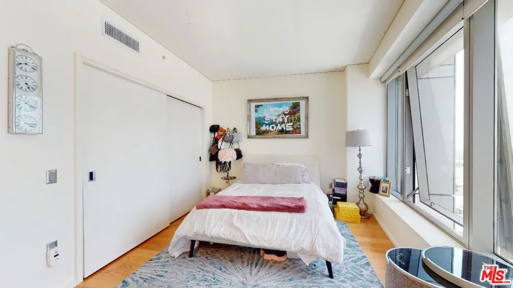 1155 S Grand Avenue #1106 Los Angeles, CA 90015