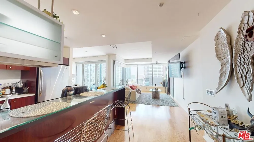 1155 S Grand Avenue #1106 Los Angeles, CA 90015