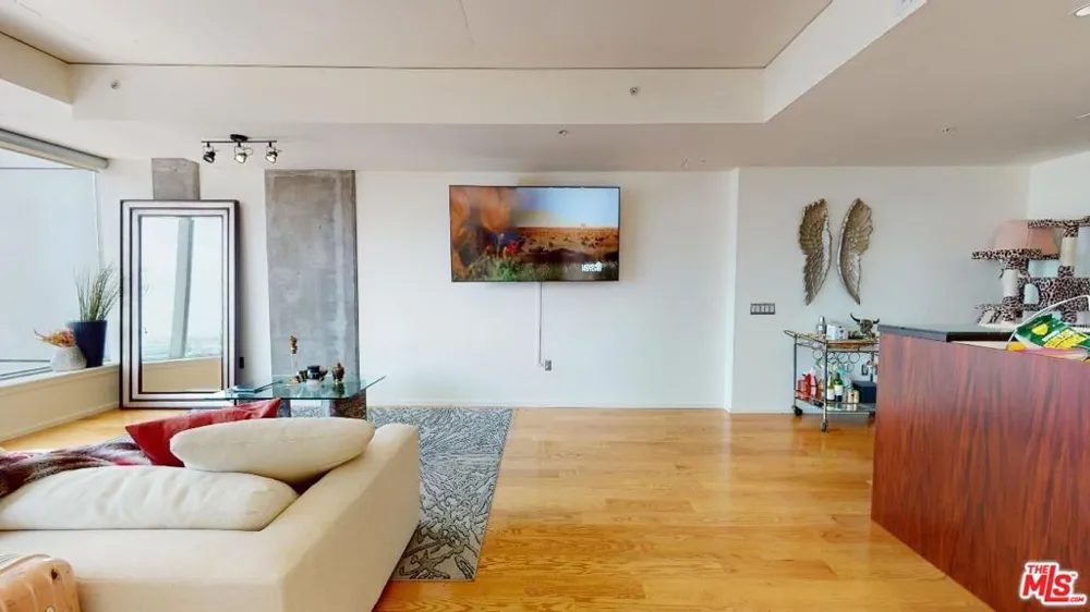 1155 S Grand Avenue #1106 Los Angeles, CA 90015