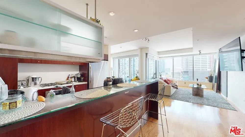 1155 S Grand Avenue #1106 Los Angeles, CA 90015