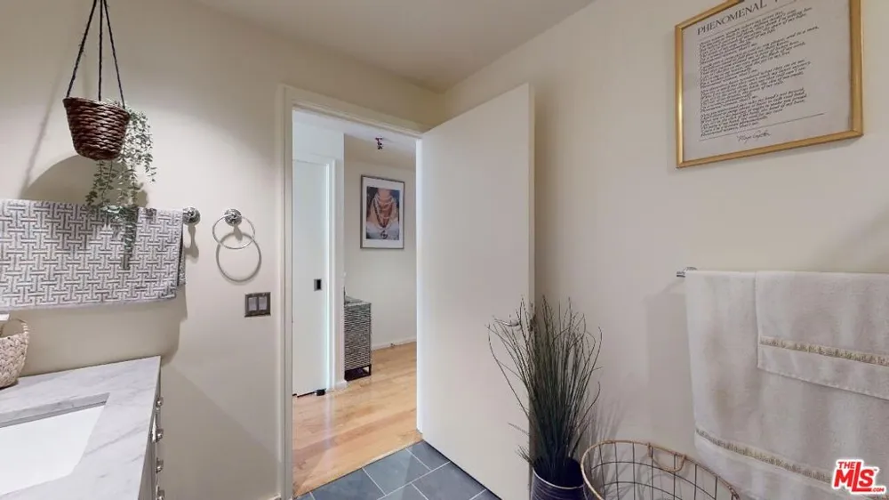 1155 S Grand Avenue #1106 Los Angeles, CA 90015