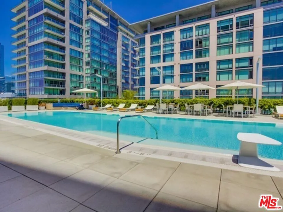1155 S Grand Avenue #1106 Los Angeles, CA 90015