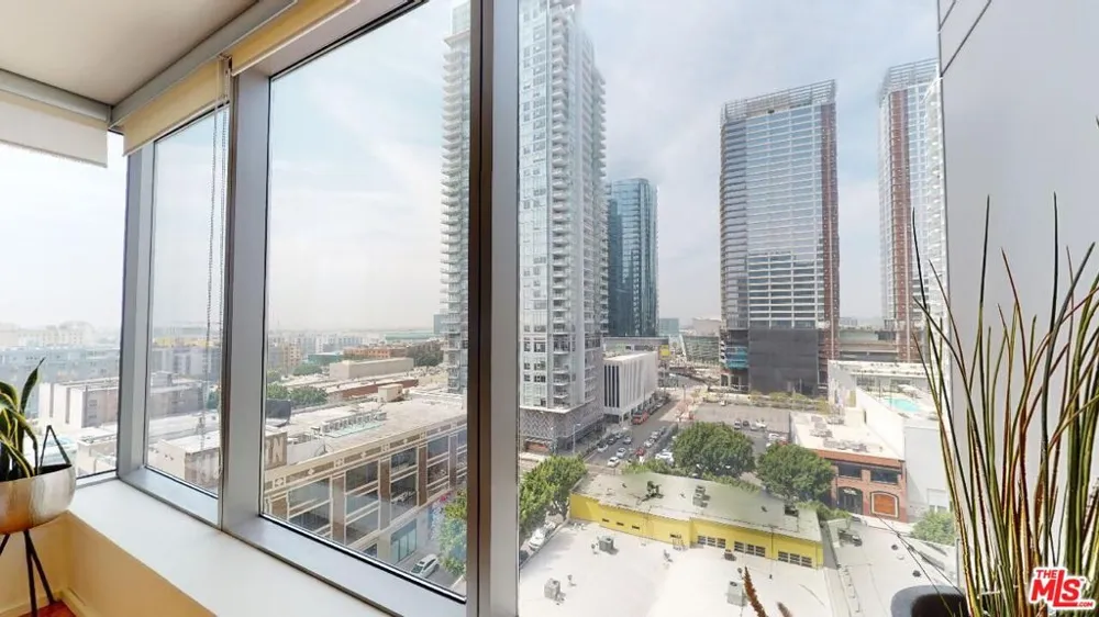 1155 S Grand Avenue #1106 Los Angeles, CA 90015