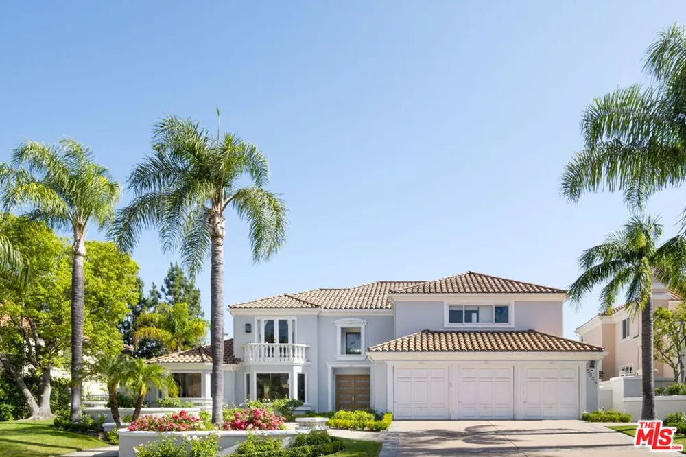 5325 Collingwood Circle Calabasas, CA 91302