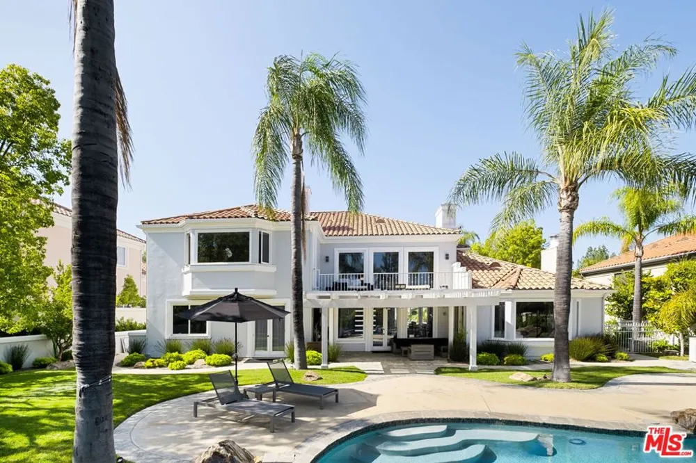 5325 Collingwood Circle Calabasas, CA 91302