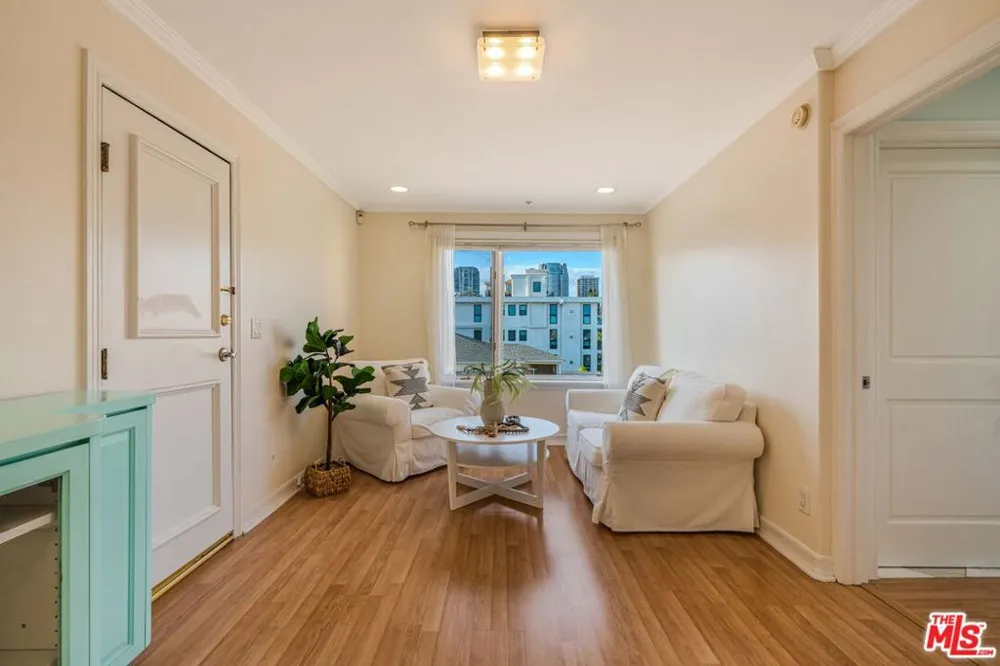 1645 Malcolm Avenue #302 Los Angeles, CA 90024