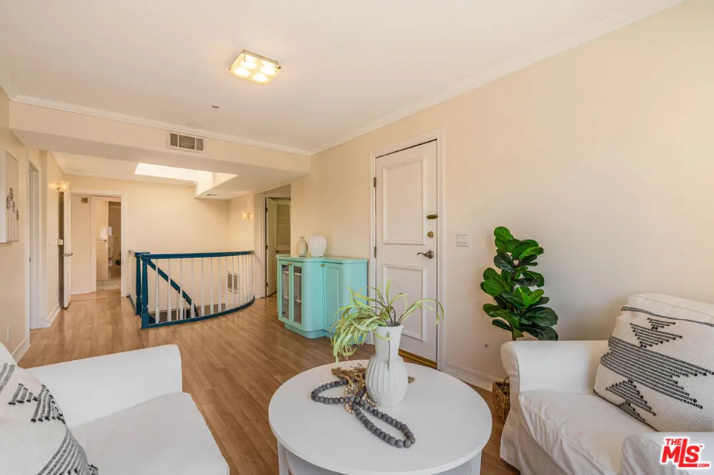 1645 Malcolm Avenue #302 Los Angeles, CA 90024
