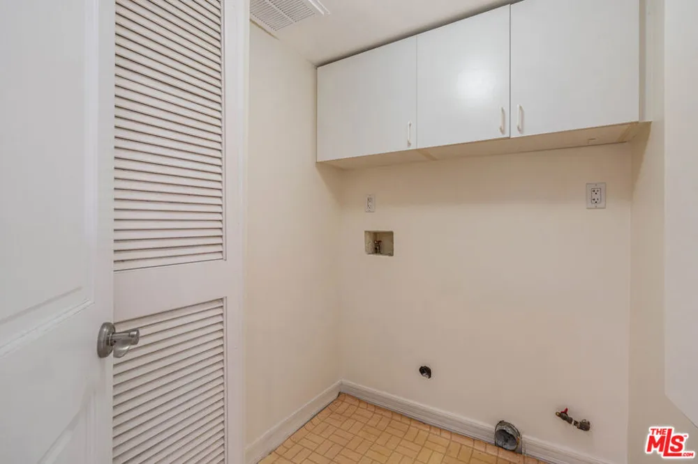 1645 Malcolm Avenue #302 Los Angeles, CA 90024
