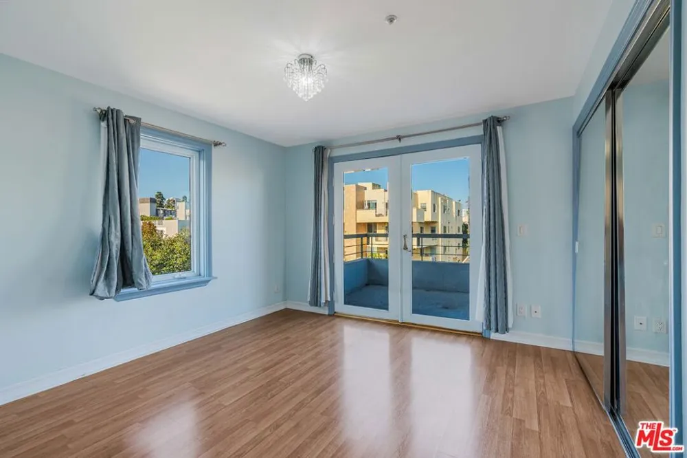 1645 Malcolm Avenue #302 Los Angeles, CA 90024