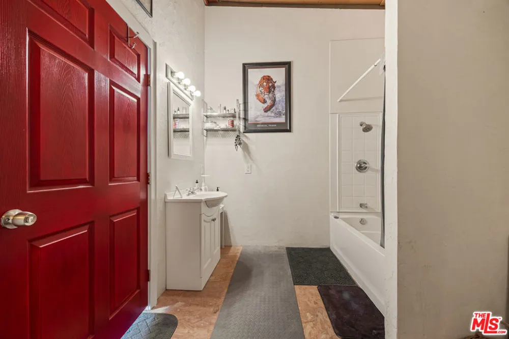 9025 Camp Rock Road Lucerne Valley, CA 92356