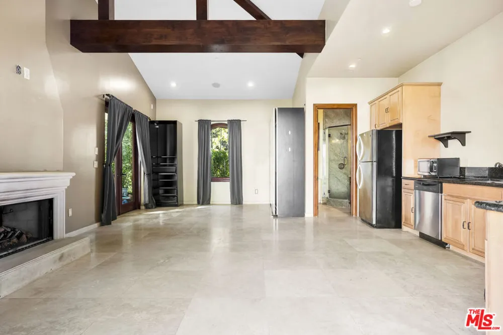 4141 Cambrdige Road La Canada Flintridge, CA 91011