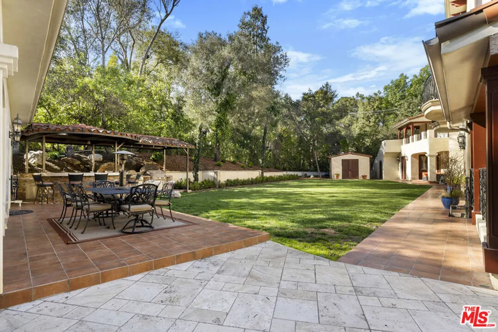 4141 Cambrdige Road La Canada Flintridge, CA 91011