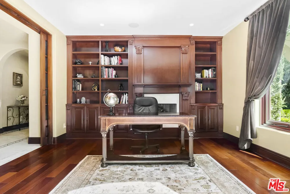 4141 Cambrdige Road La Canada Flintridge, CA 91011