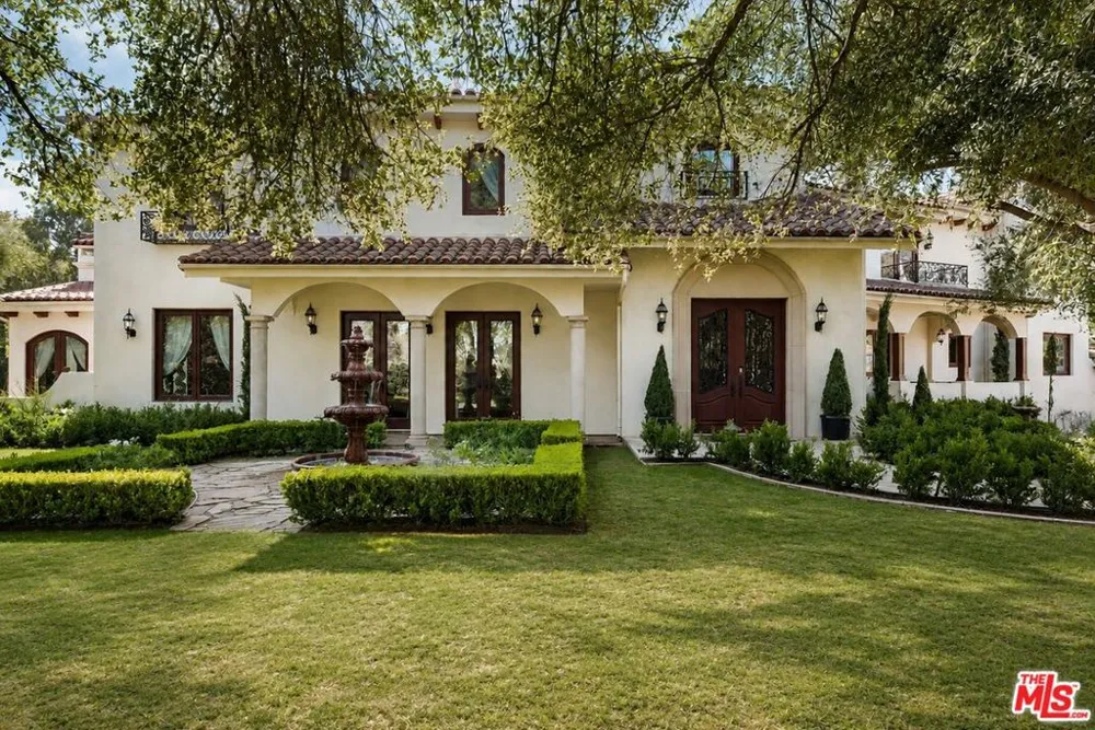4141 Cambrdige Road La Canada Flintridge, CA 91011